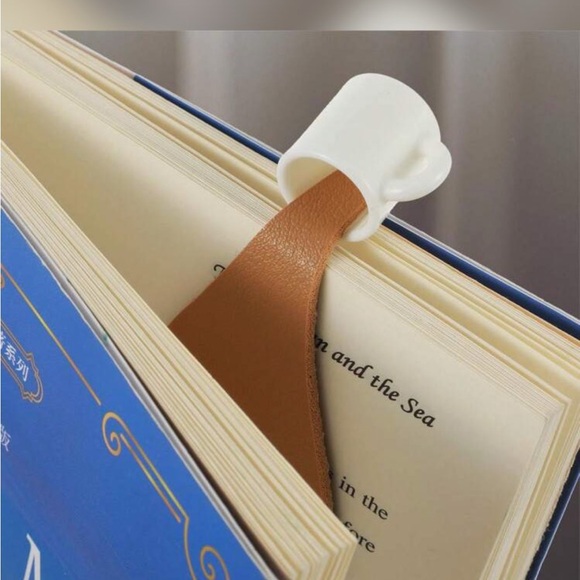 Set of 2 spilled Coffee Leather Bookmarks - Picture 2 of 4